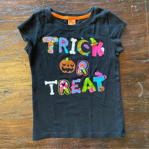 Girls’ Trick or Treat Halloween Tshirt Small (6-6x)